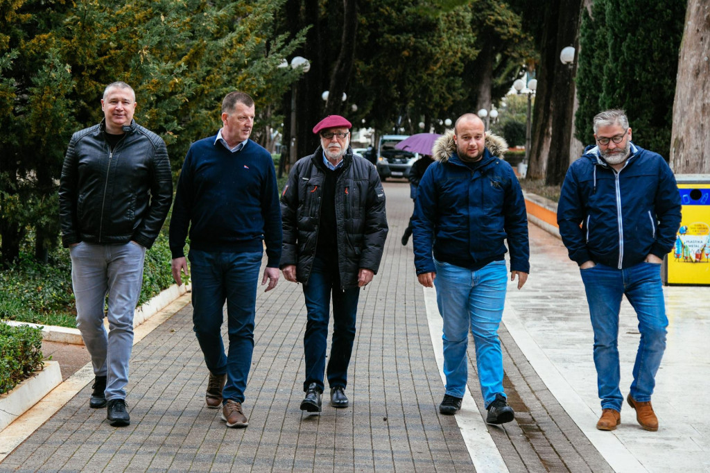 &lt;p&gt;Kvintet od mora: Jozo Glavić, Antonio Lučić, Binko Levi, Ivo Mojaš i Maro Bošnjak&lt;/p&gt;