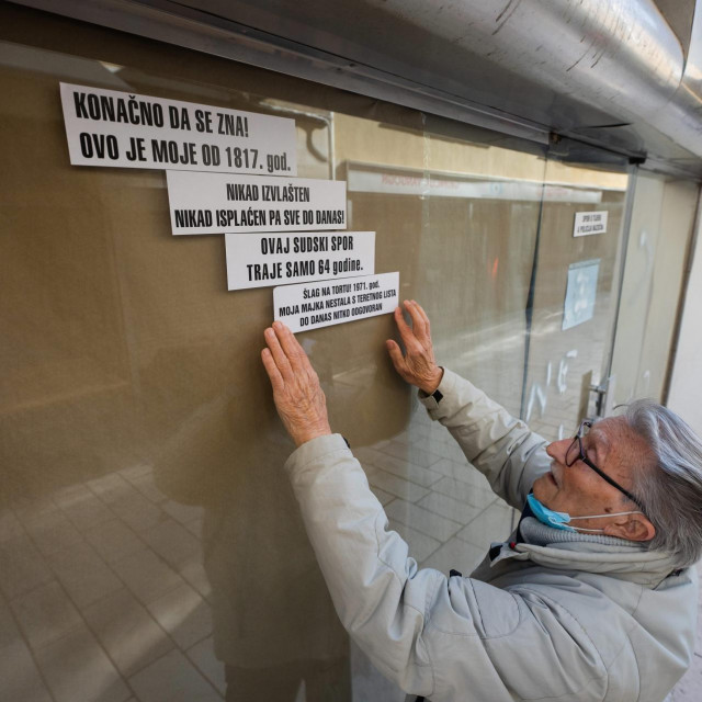 &lt;p&gt;Damir Žuvela Puntela, 84-godišnjak iz Zadra koji vec 64 godine vodi sudski spor za povrat imovine oduzete nakon Drugog svjetskog rata, snimljen u ulici Knezova Šubica bribirskih na Poluotoku, gdje je njegova majka nekada u četiri zgrade imala 14 stanova i 9 dućana&lt;br&gt;
 &lt;/p&gt;