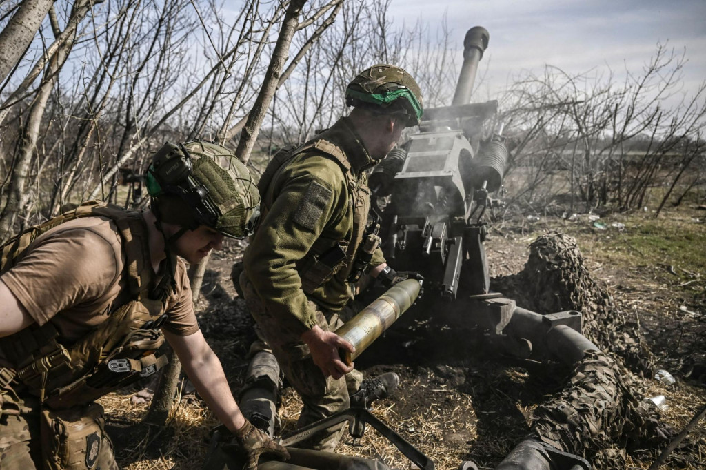 &lt;p&gt;Ukrajinci s haubicom 105 mm na položaju kod Bahmuta&lt;/p&gt;