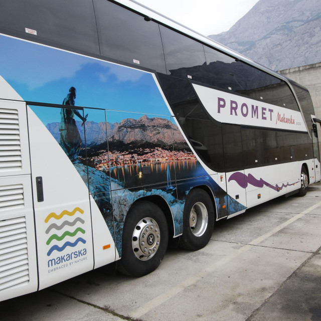 &lt;p&gt;‘Promet Makarska‘ učenici i dalje koriste kao jedinog mogućeg autobusnog prijevoznika&lt;/p&gt;