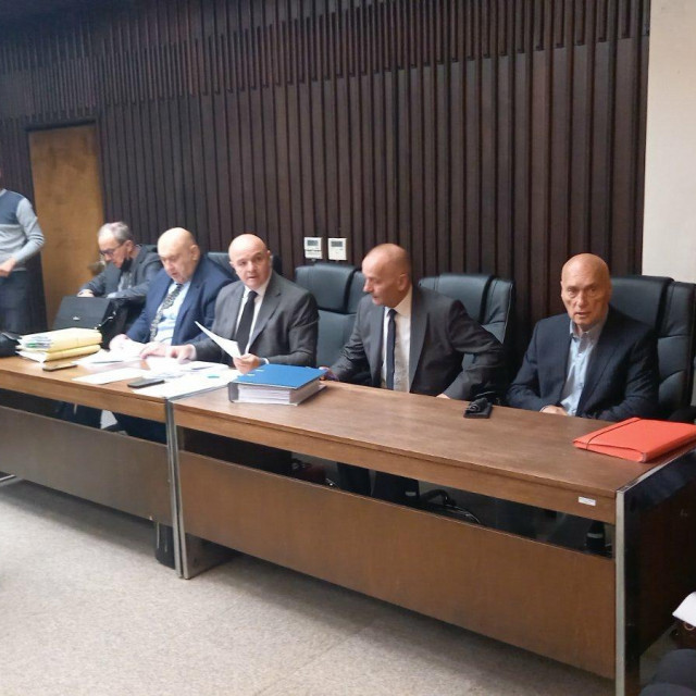 &lt;p&gt;Danas se na Županijskom sudu u Dubrovniku nastavlja suđenje optuženima za tragediju u Hidroelektrani Plat&lt;/p&gt;