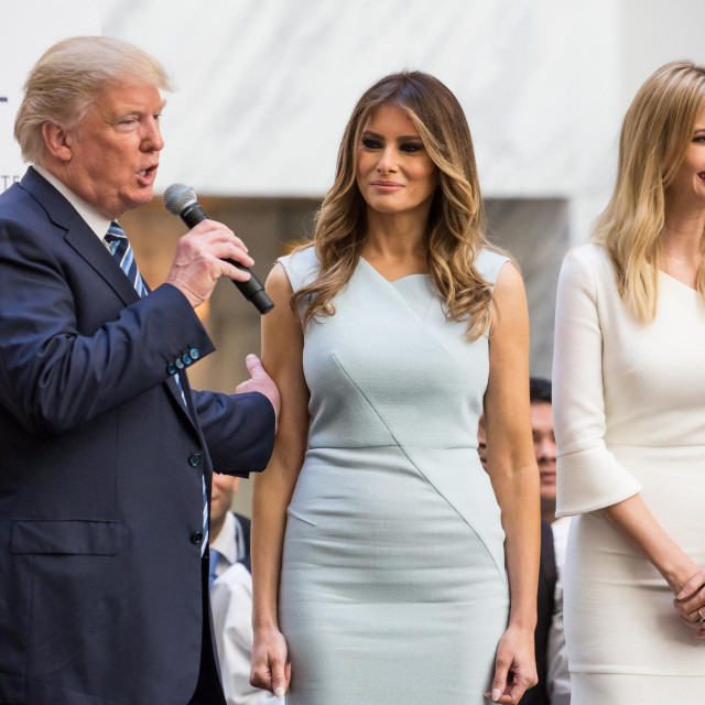 &lt;p&gt;Donald Trump sa suprugom Melanijom i kćeri Ivankom tijekom prve predsjedničke kampanje&lt;/p&gt;