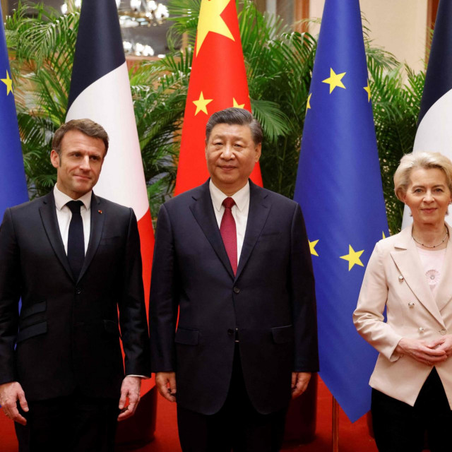 &lt;p&gt;Emmanuel Macron, Xi Jinping i Ursula von de Leyen u Pekingu&lt;/p&gt;