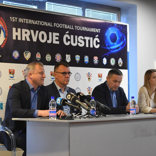 &lt;p&gt;S lijeva: Branko Dukić, Darko Banić, Marijan Kustić i Iva Bokanović&lt;/p&gt;