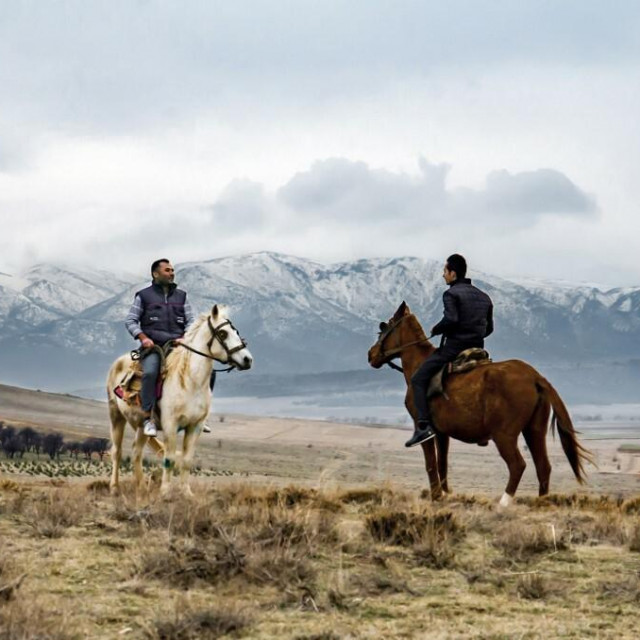 &lt;p&gt;Krimski Tatari jašu na konjima, koji su dio njihove kulture&lt;/p&gt;