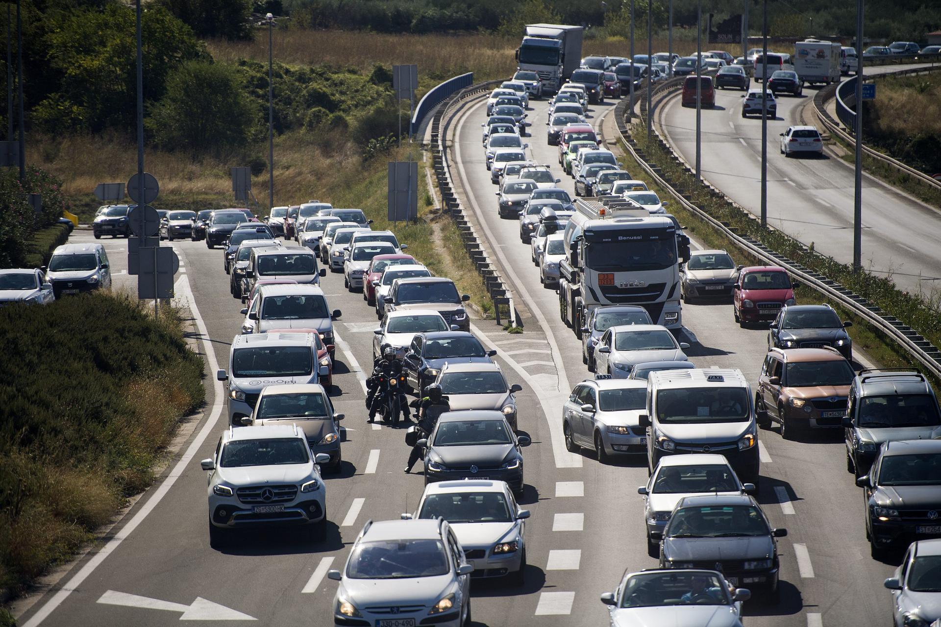 Slobodna Dalmacija Te A Prometna Nesre A Na Izlazu Iz Splita Promet Je Znatno Usporen A