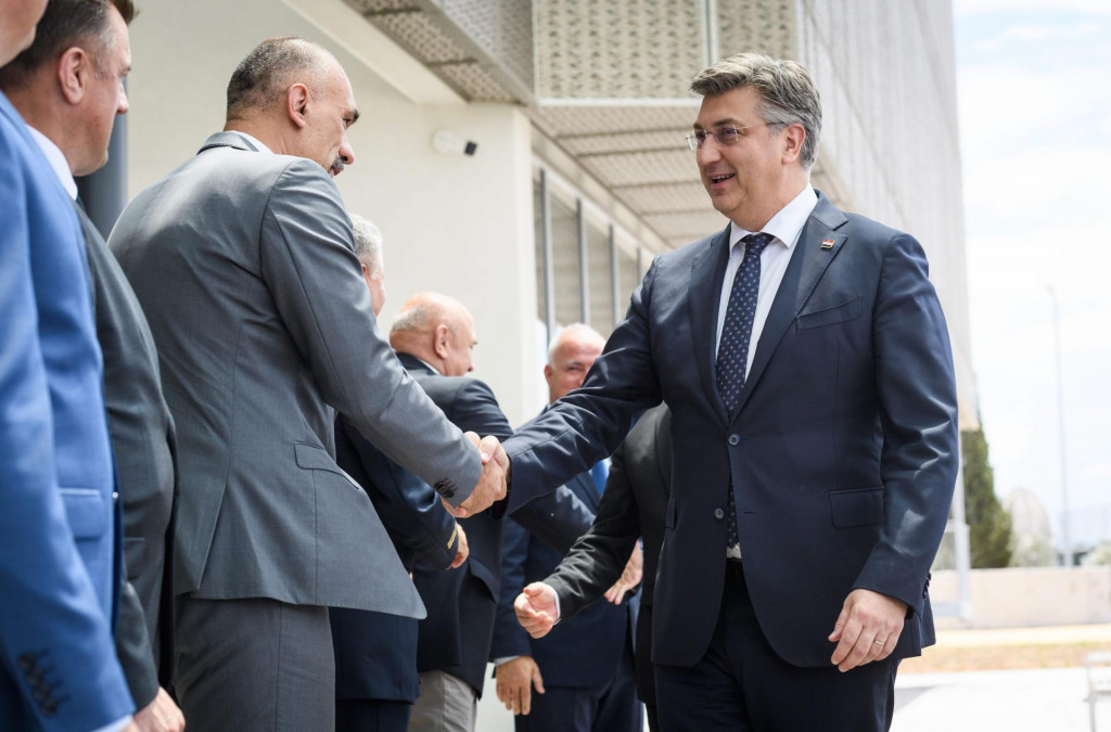 &lt;p&gt;Andrej Plenković i Marko Jelić na otvaranju Veteranskog centra u Šibeniku, u lipnju 2022.&lt;/p&gt;