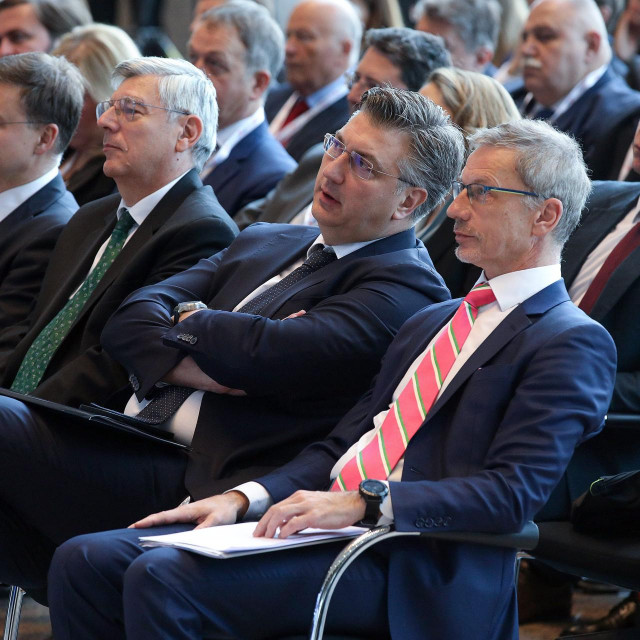 &lt;p&gt;Guverener Boris Vujićić i premijer  Andrej Plenkovic&lt;/p&gt;