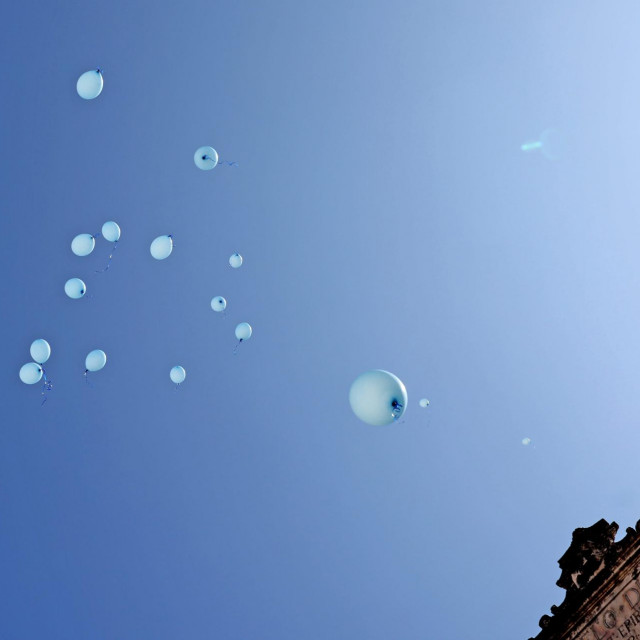 &lt;p&gt;&lt;br&gt;
Puštanje balona povodom Svjetskog dana svjesnosti o autizmu&lt;/p&gt;