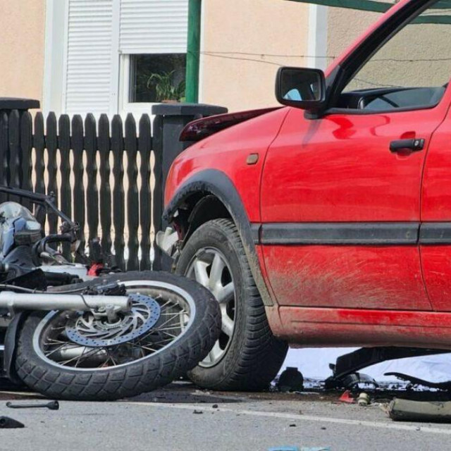 &lt;p&gt;u sudaru motora i auta, poginuli su vozač motocikla i suvozačica&lt;/p&gt;