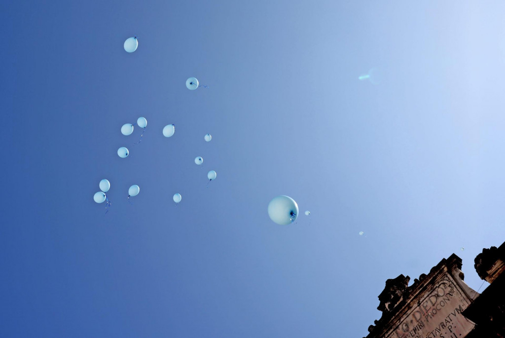 &lt;p&gt;&lt;br&gt;
Puštanje balona povodom Svjetskog dana svjesnosti o autizmu&lt;/p&gt;