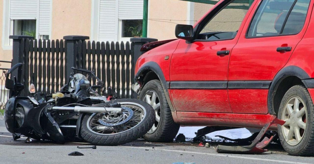 &lt;p&gt;u sudaru motora i auta, poginuli su vozač motocikla i suvozačica&lt;/p&gt;