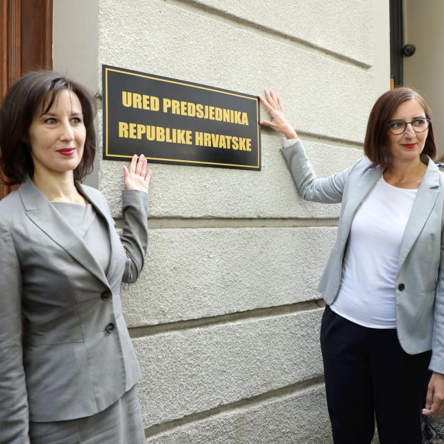 &lt;p&gt;Dalija Orešković i Marijana Puljak prilikom jednog performansa s Milanovićevim uredom&lt;/p&gt;