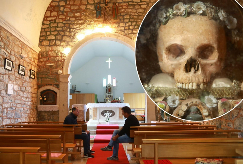 &lt;p&gt;Crkva sv. Križa u Zvečanju navodno čuva kosti svetog Florijana&lt;/p&gt;