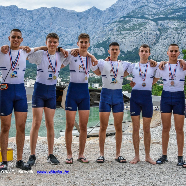 &lt;p&gt;Šibenski veslači osvojili 14 medalja na regati u Makarskoj&lt;/p&gt;