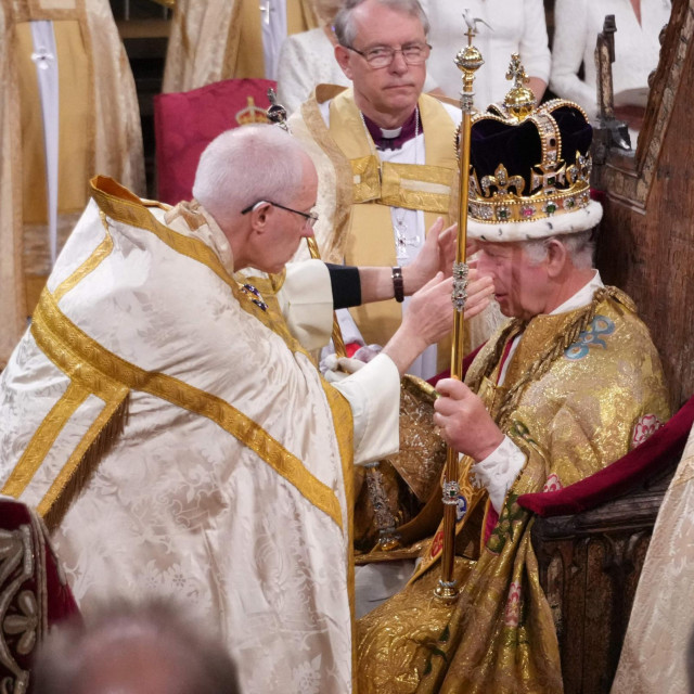 &lt;p&gt;The Archbishop of Canterbury Justin Welby places the St Edward‘s Crown onto the head of Britain‘s King Charles III during the Coronation Ceremony inside Westminster Abbey in central London&lt;/p&gt;