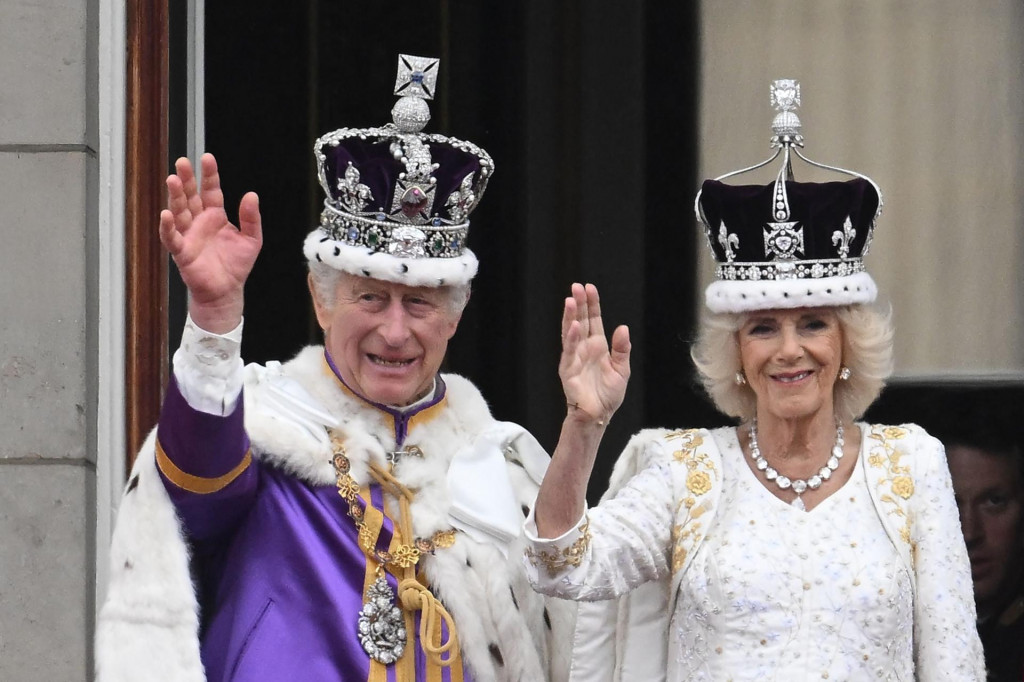 &lt;p&gt;Kralj Charles III. i supruga Camilla&lt;/p&gt;