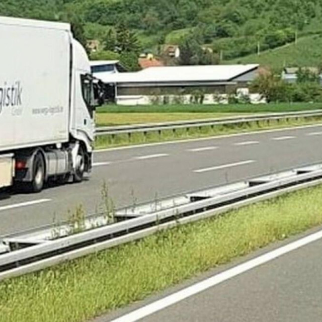 &lt;p&gt;Kamion jurio u kontrasmjeru na autocesti Zagreb-Varaždin!&lt;/p&gt;