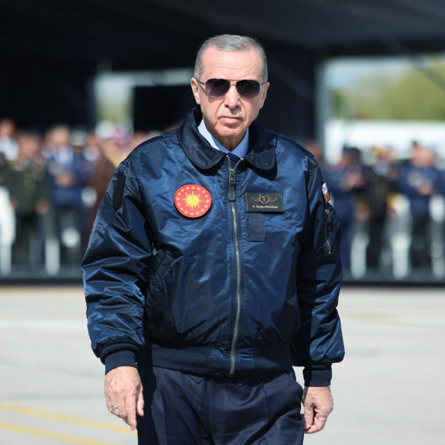 &lt;p&gt;Erdogan u ‘Top Gun‘ maniri traži svoj reizbor i nastupa s programom (481 stranica) pod nazivom ‘Pravi koraci za stoljeće Turske‘&lt;/p&gt;