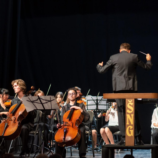 &lt;p&gt; &lt;/p&gt;

&lt;p&gt;&lt;br&gt;
Gradski komorni orkestar Sibenik odrzao je koncert u Hrvatskom narodnom kazalistu povodom njihove 40. obljetnice.&lt;/p&gt;

&lt;p&gt; &lt;/p&gt;