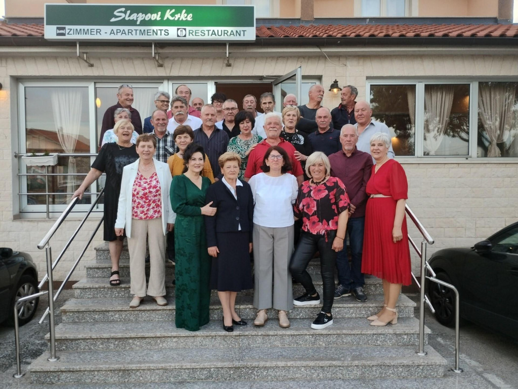 &lt;p&gt;Bivši učenici škole u Lozovcu proslavili 50 godina male mature&lt;/p&gt;