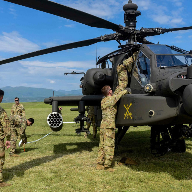&lt;p&gt;Helikopteri Apache na vježbi kod Kumanova&lt;/p&gt;