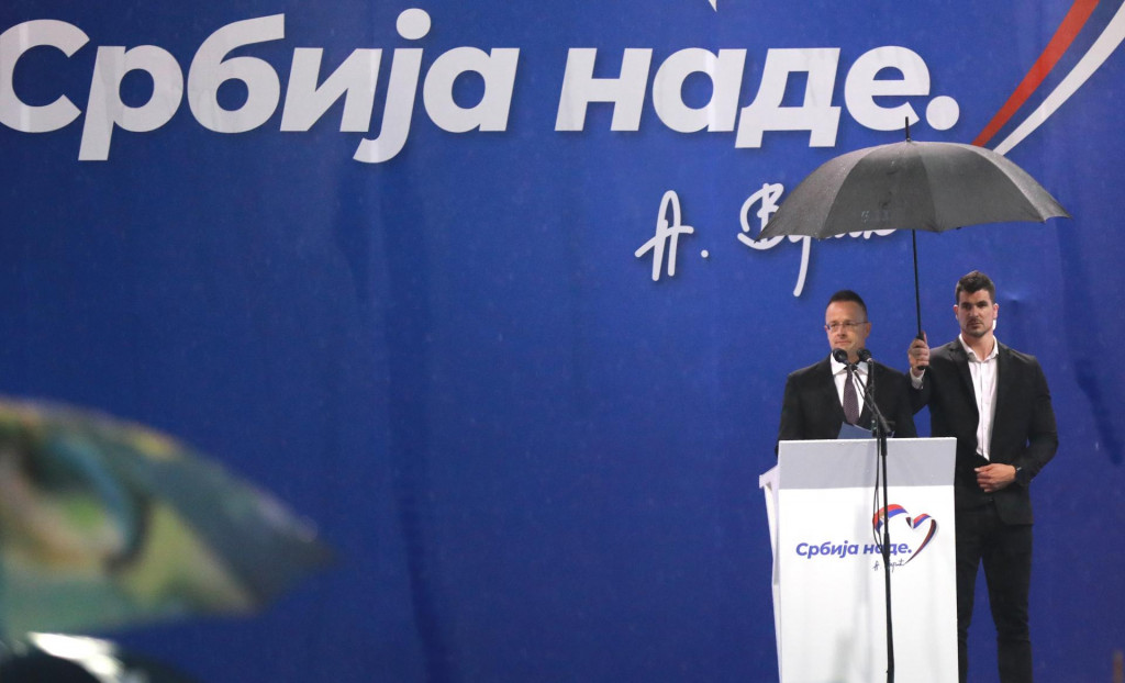 &lt;p&gt;Mađarski ministar vanjskih poslova Peter Szijjarto na Vučićevu skupu&lt;/p&gt;