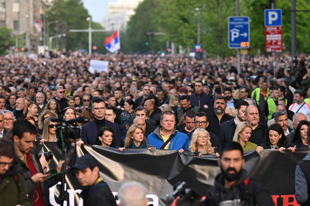 &lt;p&gt;S velikog prosvjeda ‘Srbija protiv nasilja‘ ispred parlamenta Srbije u Beogradu početkom svibnja&lt;/p&gt;