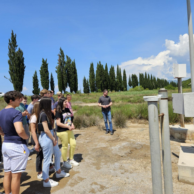 &lt;p&gt;Projekt SeCure: učenici iz Opuzena posjetili mjerne postaje u dolini Neretve&lt;/p&gt;