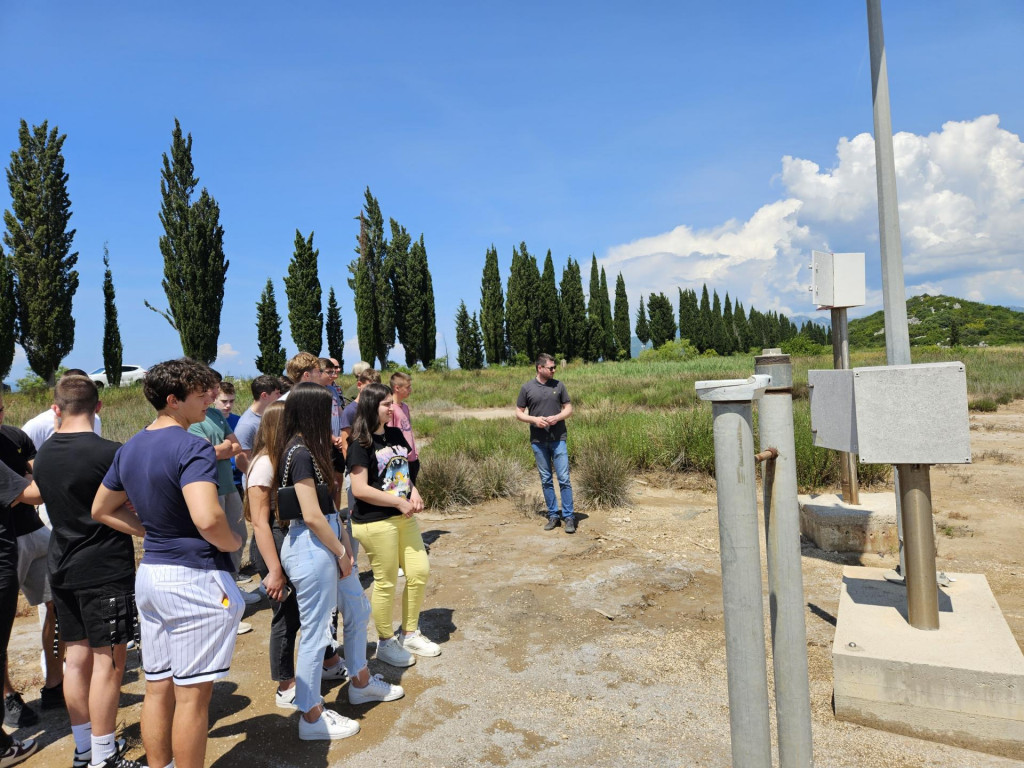 &lt;p&gt;Projekt SeCure: učenici iz Opuzena posjetili mjerne postaje u dolini Neretve&lt;/p&gt;