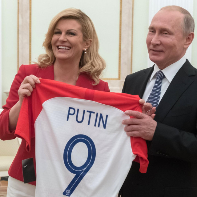 &lt;p&gt;Kolinda Grabar-Kitarović s Vladimirom Putinom u sretnijim okolnostima&lt;/p&gt;