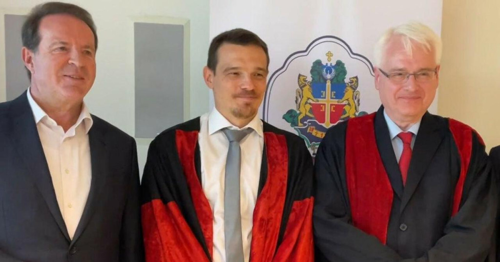 &lt;p&gt;Ivo Josipović na svečanosti na Alfa BK Univerzitetu&lt;/p&gt;