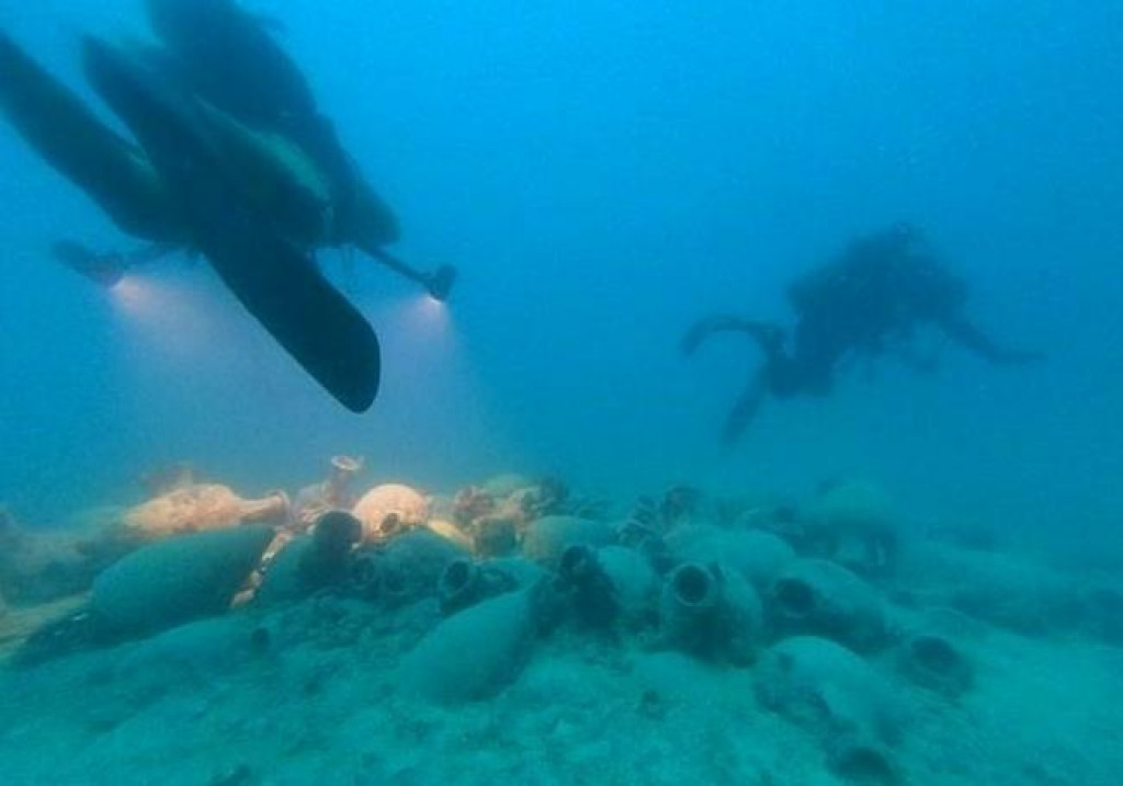 &lt;p&gt;U akvatoriju otoka Šćedra pronađen je potpuno očuvan, do sada neotkriveni brodolom&lt;/p&gt;
