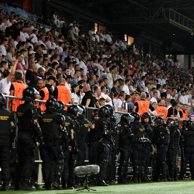 &lt;p&gt;Policijsko osiguranje na stadionu Rujevica u Rijeci, na finalnoj utakmici SuperSport Hrvatskog nogometnog kupa između Hajduka i Šibenika&lt;/p&gt;
