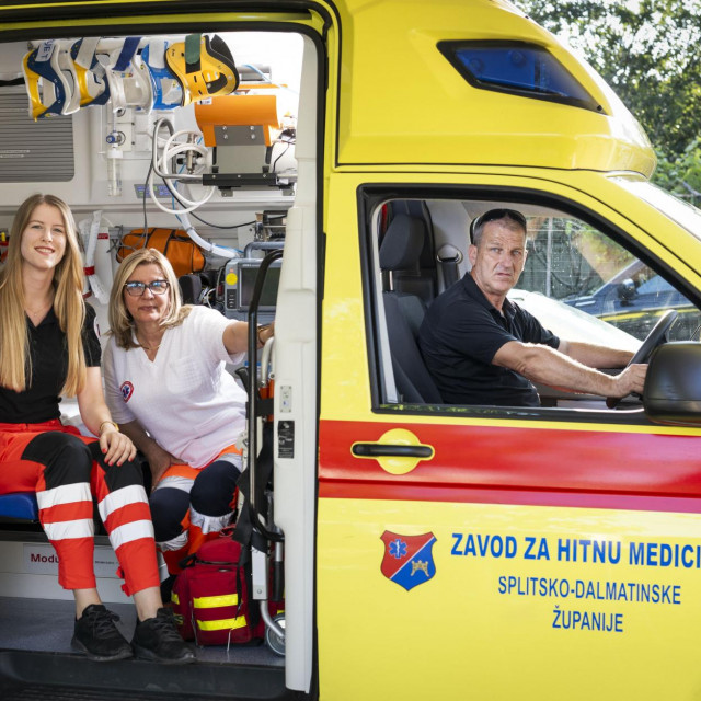 &lt;p&gt;Liječnica Mia Leskur, medicinska sestra Stanka Gašpar i vozač Petar Bartulin svima priskaču u pomoć od Biokova do Mosora&lt;/p&gt;
