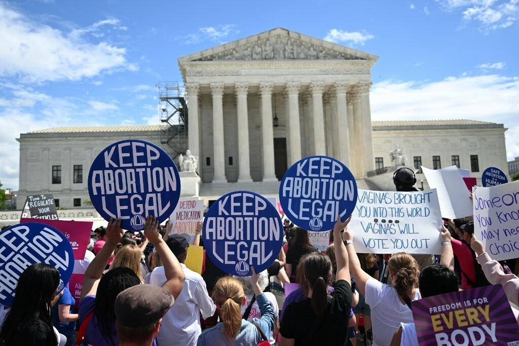 &lt;p&gt;Prosvjednici su se okupili u znak podrške pravima na pobačaj pred Vrhovnim sudom SAD-a u Washingtonu 15. travnja 2023.&lt;/p&gt;
