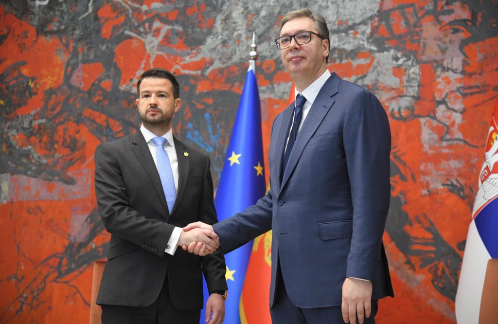 &lt;p&gt;Aleksandar Vučić je prije samo sedam dana primko predsjednika Crne Gore Jakova Milatovića. Nisu se baš nešto smiješili...&lt;/p&gt;

&lt;p&gt; &lt;/p&gt;

&lt;p&gt; &lt;/p&gt;