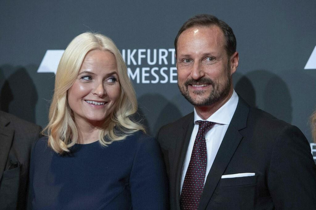 &lt;p&gt;Norveški princ Haakon i njegova supruga princeza Mette-Marit&lt;/p&gt;