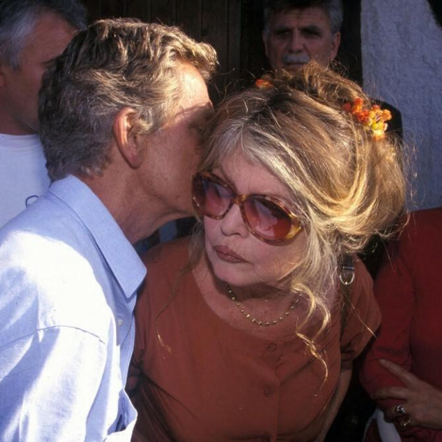 &lt;p&gt;Brigitte Bardot i suprug Bernard d Ormale snimljeni 1997.&lt;/p&gt;