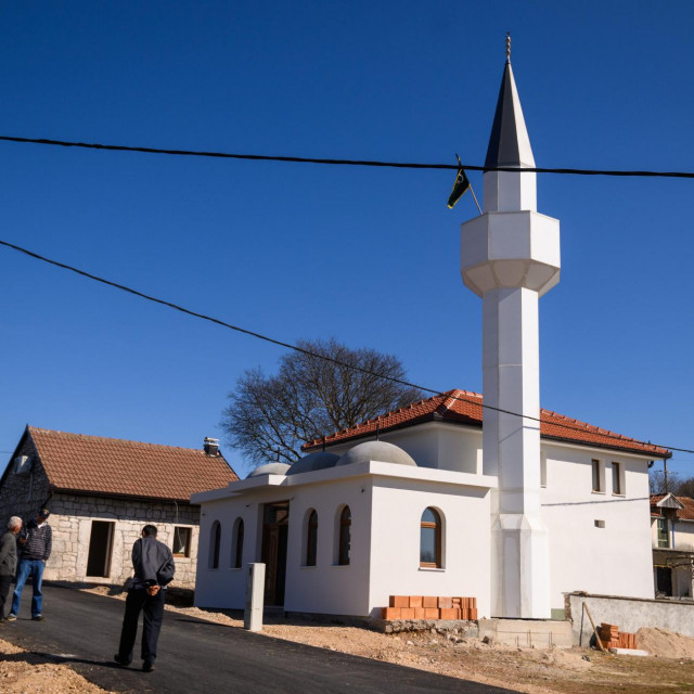 &lt;p&gt;Novoizgradjena džamija na mjestu nekadašnje Tucakovića džamije u mjestu Rabrani u općini Neum &lt;/p&gt;
