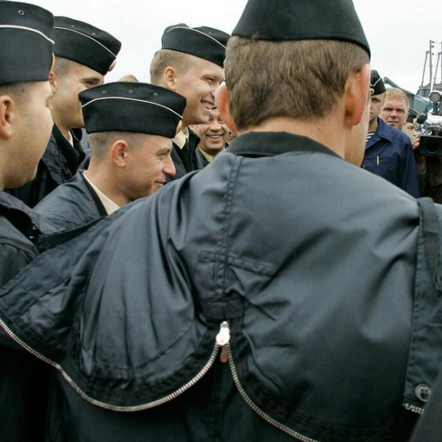 &lt;p&gt;Vladimir Putin s ruskim mornarima na ‘Petru Velikom‘&lt;/p&gt;