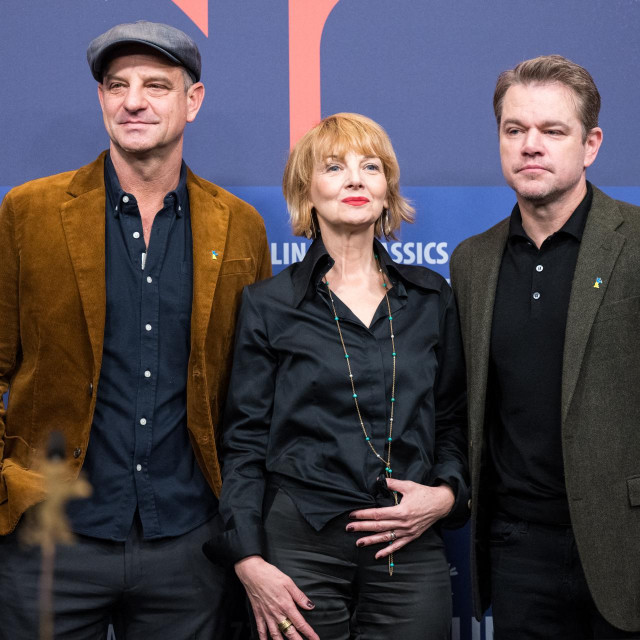 &lt;p&gt;Nenad Ćićin-Šain, Vesna Andrea Zaimović i Matt Damon na presici filma ‘Poljubite budućnost‘ na Berlinaleu u siječnju&lt;/p&gt;