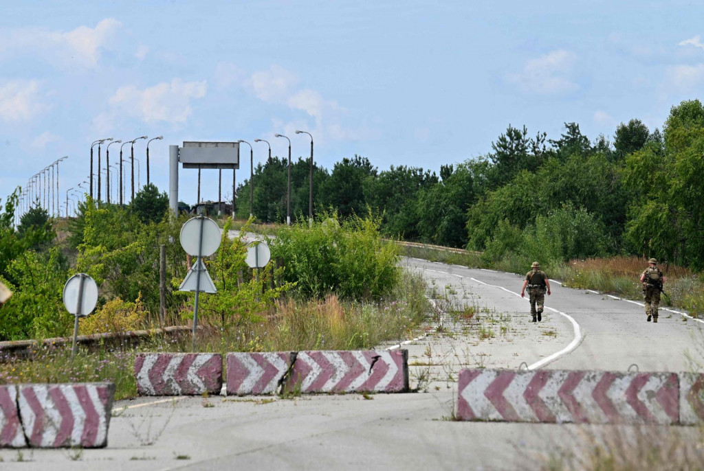 &lt;p&gt;Ukrainian border guards patrol on the closed check point of Slavutych on the Ukrainian-Belarusian border in the Chernihiv region on July 14, 2023, amid the Russian invasion of Ukraine. (Photo by Sergei SUPINSKY/AFP)&lt;/p&gt;
