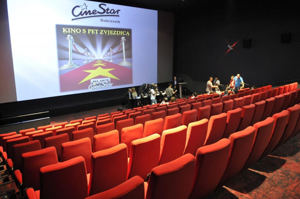 &lt;p&gt;Zbog ugašene klime u dvorani dubrovačkog Cinestara mnogim gledateljima je bilo neizdrživo (ilustracija)&lt;/p&gt;