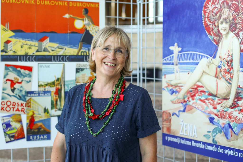 &lt;p&gt;Jasenka Kranjčević, kustosica i autorica izložbe ‘Žene u promociji turizma Hrvatske‘&lt;/p&gt;