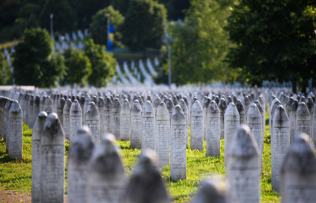 &lt;p&gt;Potocari, Srebrenica, BiH, 060723.&lt;br&gt;
Spomen obiljezje i mezarje zrtvama genocida 1995. Srebrenica�Potocari, je memorijalno-grobljanski kompleks podignut u cast zrtvama masakra u Srebrenici 1995. godine.&lt;br&gt;