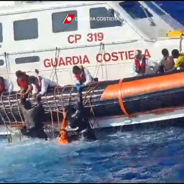 &lt;p&gt;Posljednjih su dana talijanski patrolni brodovi i dobrotvorne skupine spasile 2000 ljudi koji su stigli na Lampedusu, nažalost ne i 41 migranta iz Tunisa (ilustracija)&lt;/p&gt;