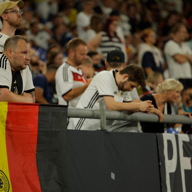 &lt;p&gt;Njemački navijači spremni su podnijeti poraz bez nasilja&lt;/p&gt;