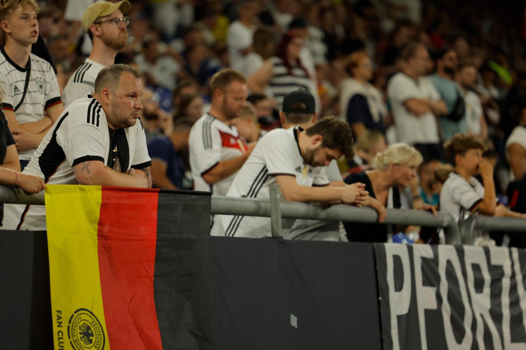 &lt;p&gt;Njemački navijači spremni su podnijeti poraz bez nasilja&lt;/p&gt;