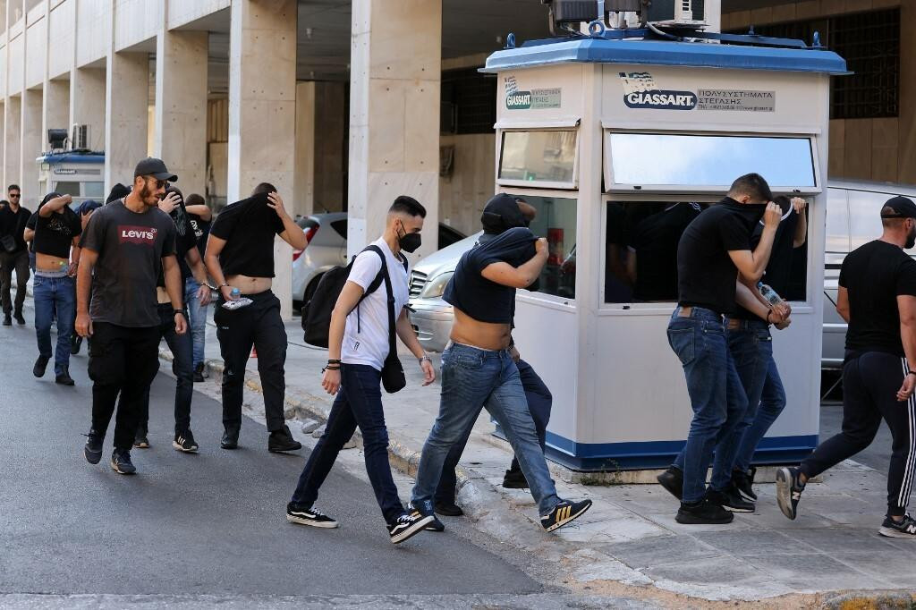 &lt;p&gt;Privođenje uhićenih BBB-a u Ateni&lt;/p&gt;
